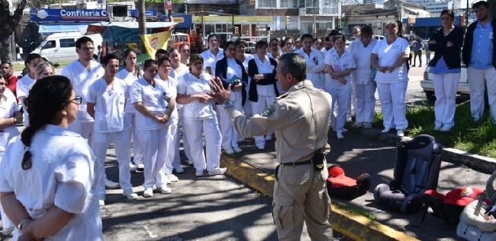 Agente de DPNT instruyendo sobre SV a funcionarios de Hospital Policial Agente de DPNT instruyendo sobre SV a funcionarios de Hospital Policial