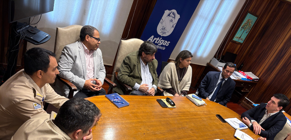 Reunión interinstitucional en la Intendencia de Artigas Reunión interinstitucional en la Intendencia de Artigas