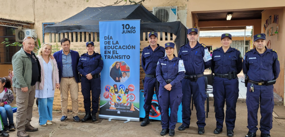 Autoridades de la Junta Departamental, la División Tránsito, Policía Comunitaria y Educación