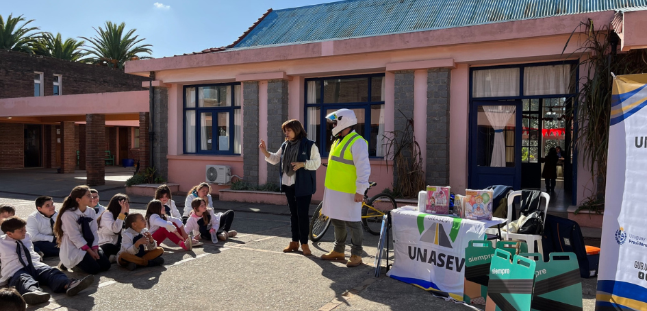 Taller en la Escuela N°97 de la ciudad de Rocha