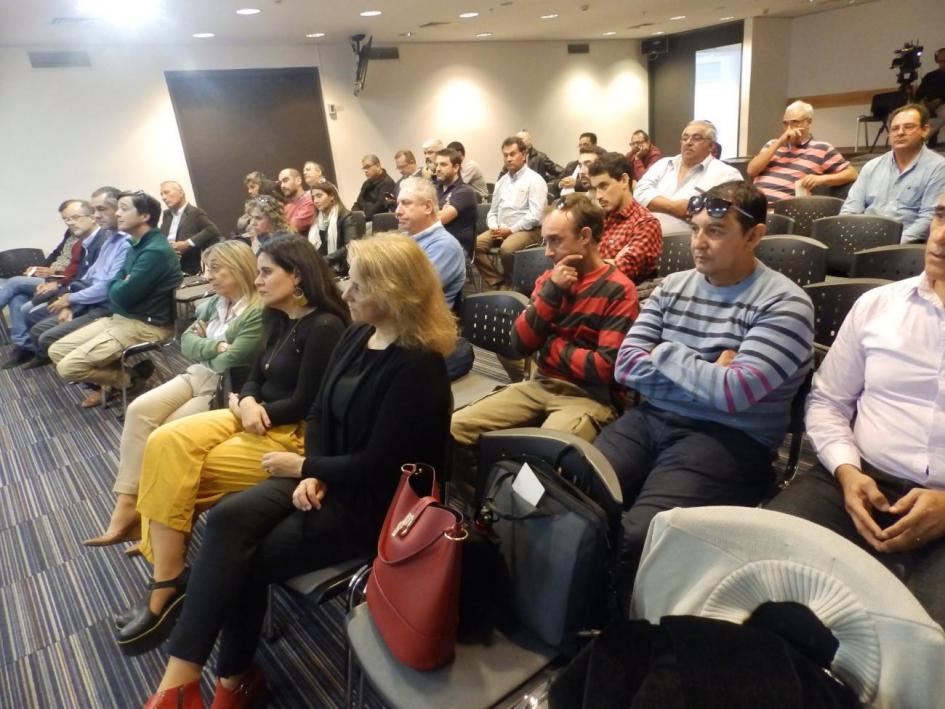 Imagen de Instructores de Academias de Conducir, en el auditorio
