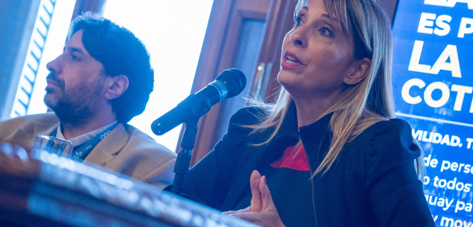 María Fernanda Rodríguez en uso de la palabra