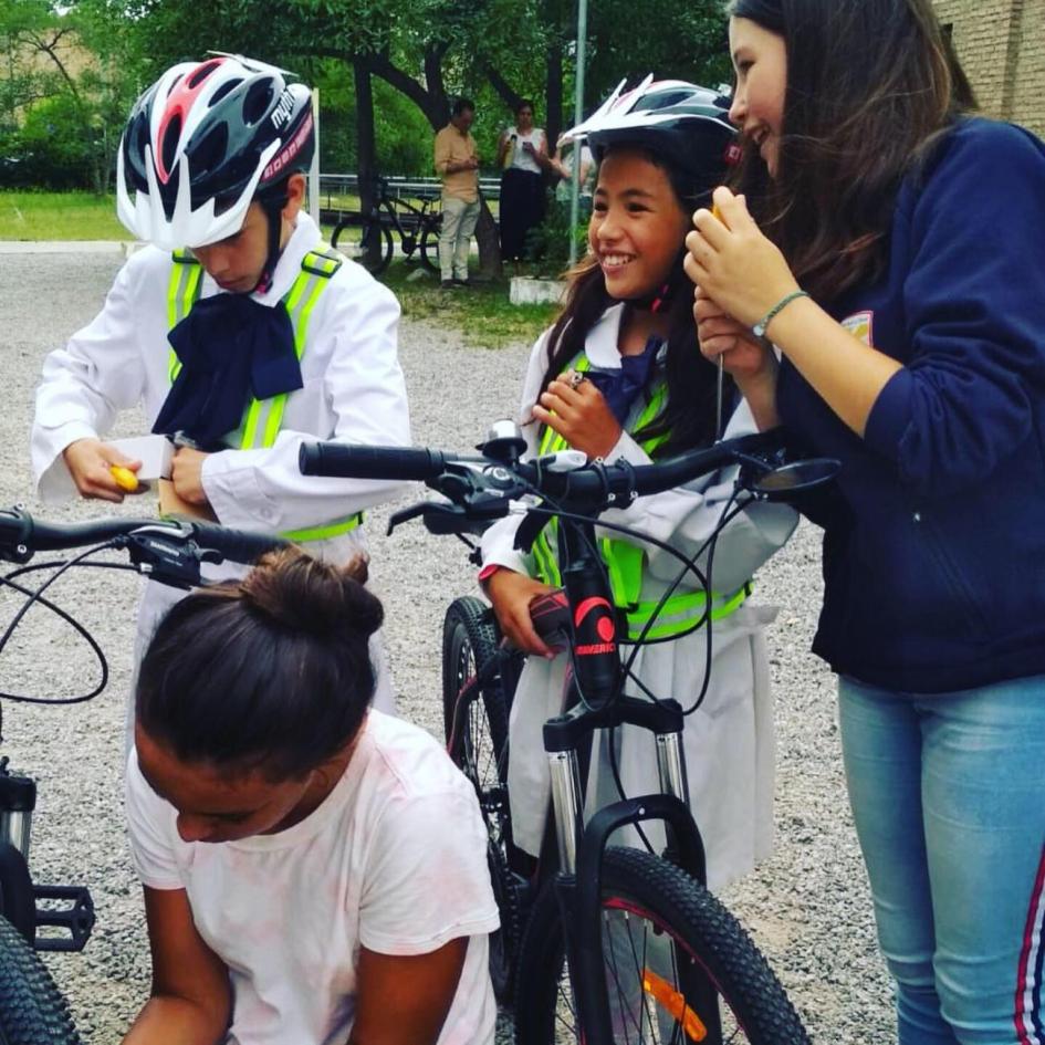 Prontos para subir a la bicicleta