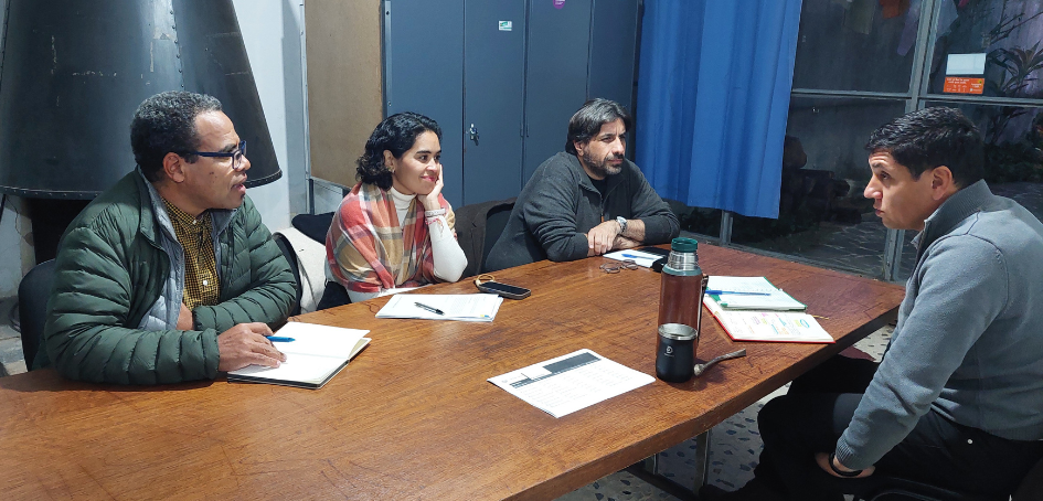 Reunión con Director Departamental de Salud Reunidos Aníbal Pintos, Fernanda Artagaveytia, Marcelo Metediera e Ignacio Souza.