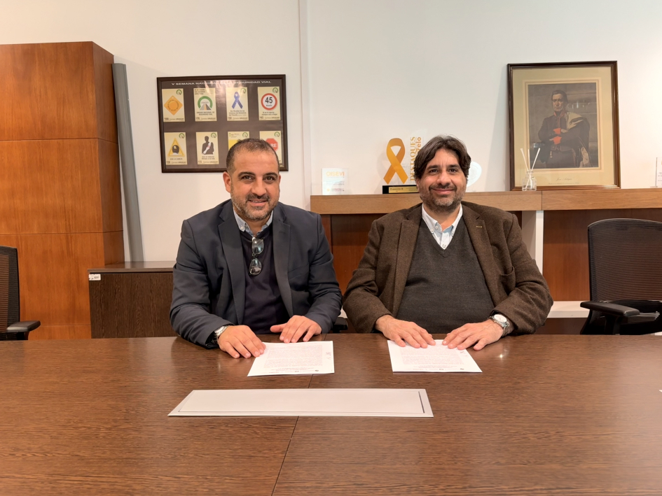 Marcelo Metediera, Presidente de UNASEV junto a Javier Meringolo, Gerente Gral. TEYMA Gestión Amb. Firma del acuerdo de mutua colaboración entre UNASEV y TEYMA Gestión Ambiental