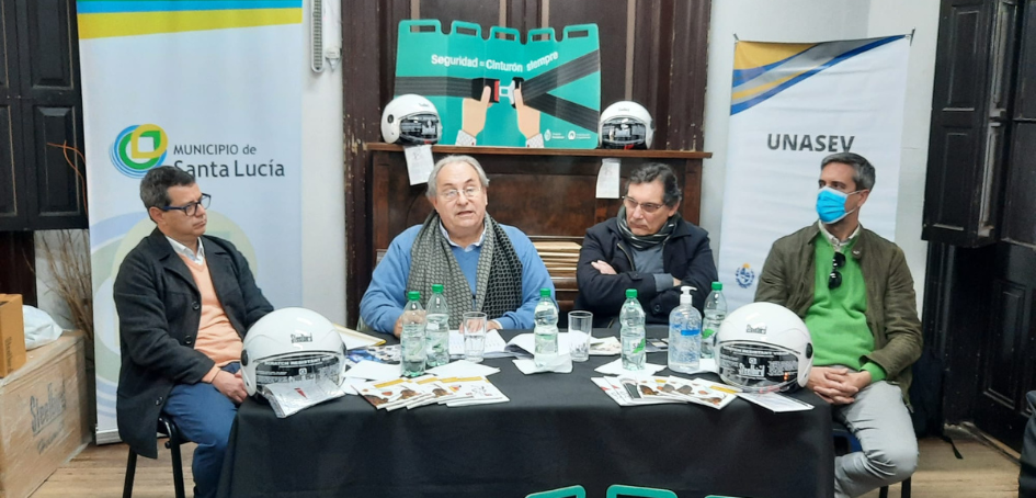 Mesa de jerarcas presentando ULOSEV de Santa Lucía Mesa de jerarcas presentando ULOSEV de Santa Lucía