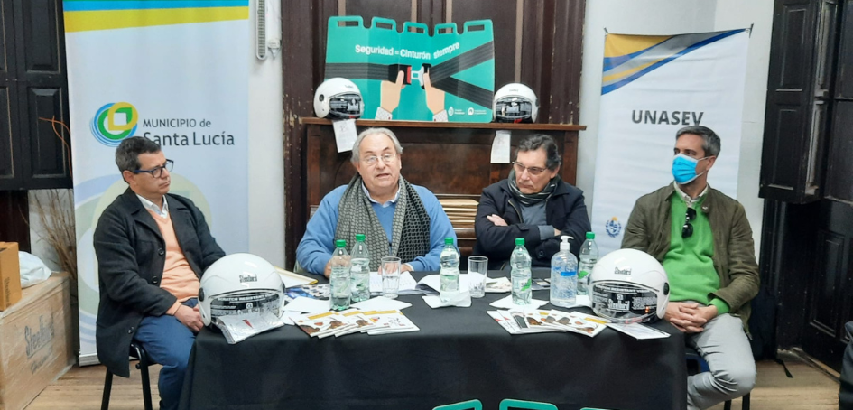 Mesa de jerarcas presentando ULOSEV de Santa Lucía