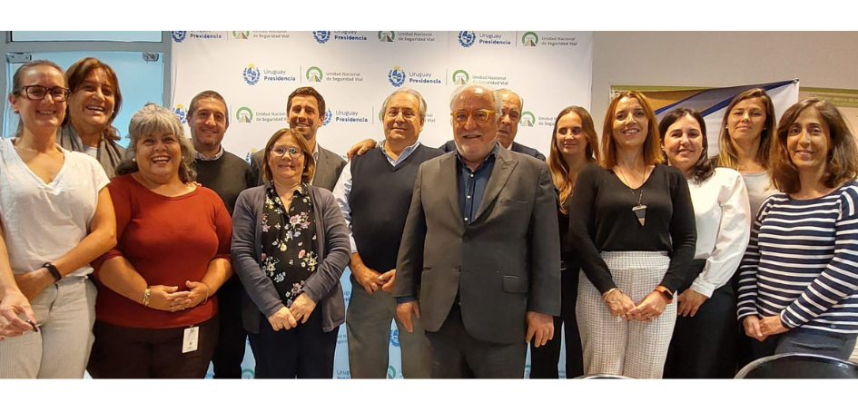 Equipo de funcionarios de Unasev junto a Pere Navarro Equipo de funcionarios de Unasev junto a Pere Navarro