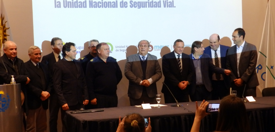 Autoridades que acompañaron la presentación Autoridades que acompañaron la presentación
