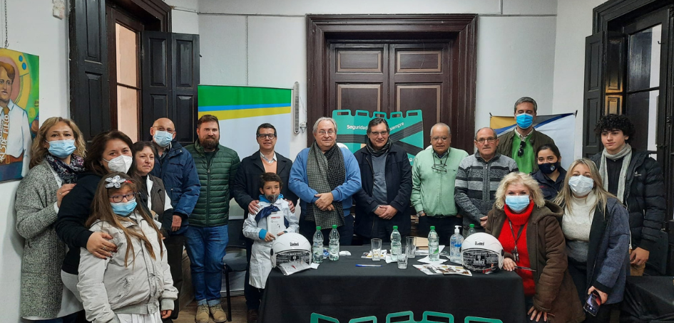 Autoridades y fuerzas vivas de santa Lucía durante la formalización de actividades de su ULOSEV