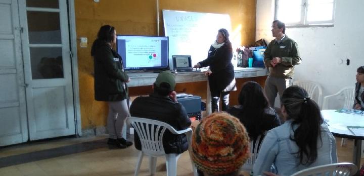 Técnicos de UNASEV brindando Talleres de Seguridad Vial en INISA