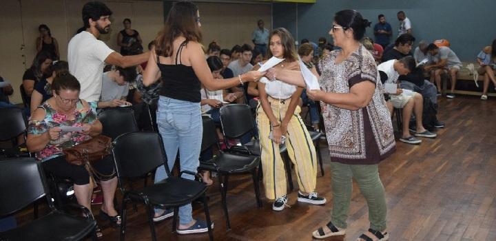 Aspirantes a Permiso de conducir en ejercicio teórico