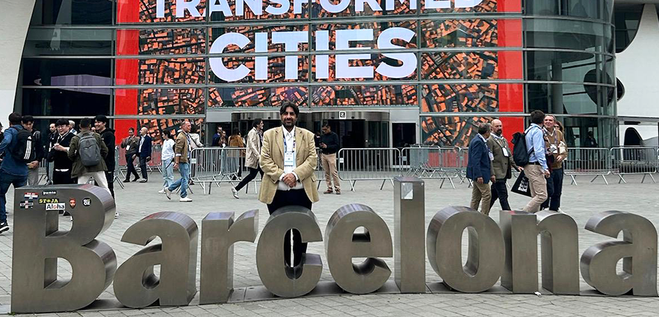 Marcelo Metediera en el frente de la Expo Smart City Marcelo Metediera en el frente de la Expo Smart City