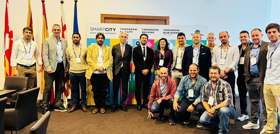 Presidente de Unasev con autoridades de la organización del evento Presidente de Unasev con autoridades de la organización del evento