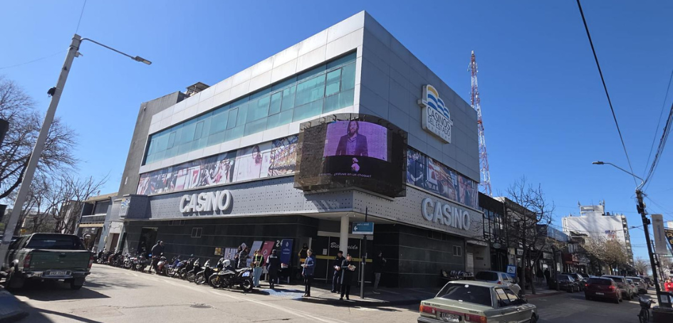Esquina del Casino donde Ulosev promocionó spot de Noche de la Nostalgia Esquina del Casino donde Ulosev promocionó spot de Noche de la Nostalgia