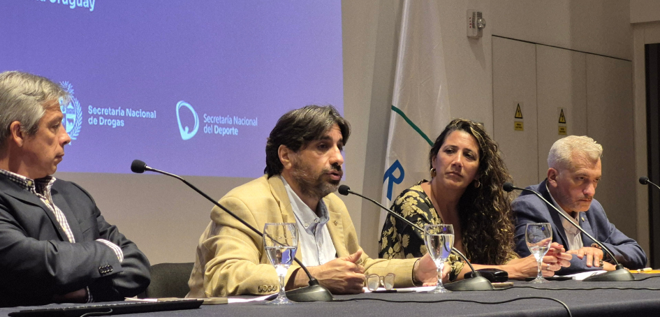 La mesa de jerarcas que presentó la campaña "Verano en Movimiento"