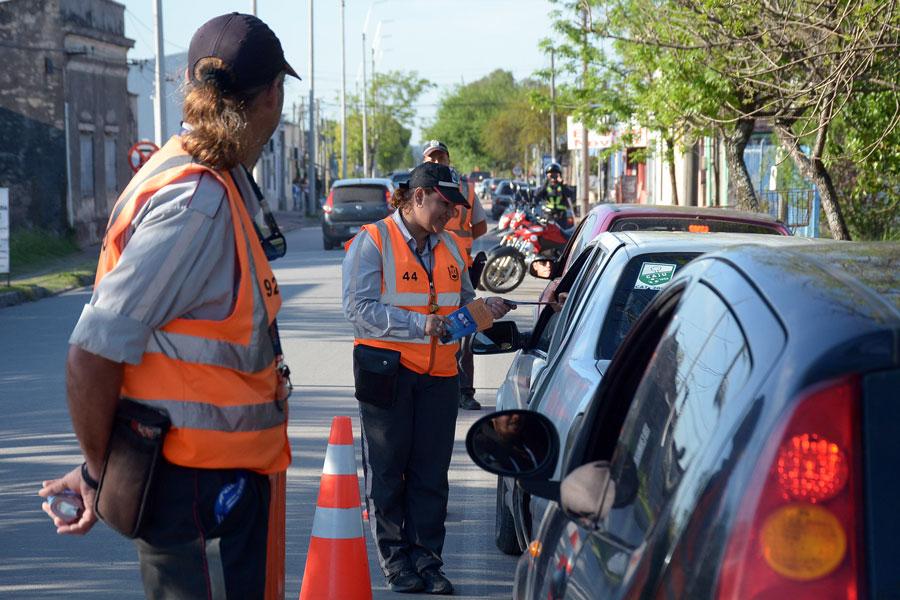 Operaivo de control de tránsito diurno