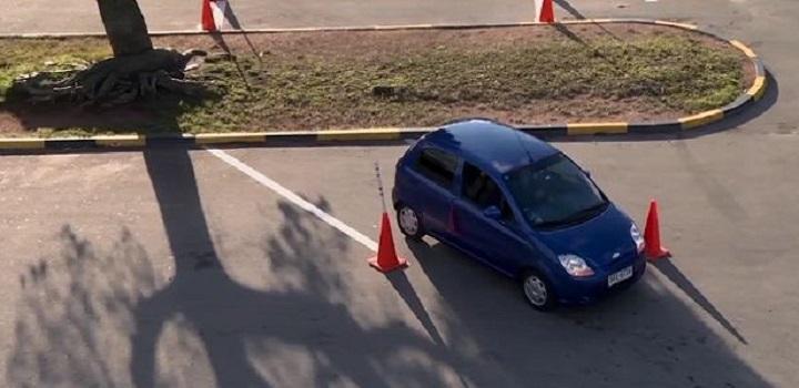 examen práctico en la pista de montevideo