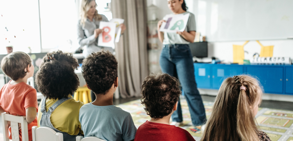 Niños en el aula Niños en el aula