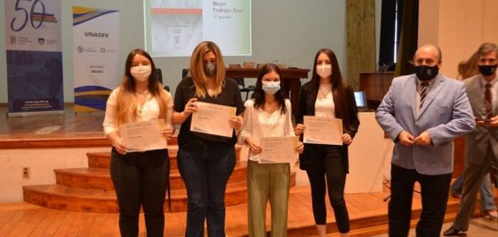 Entrega de premios a Estudiantes de Medicina en Paysandú que cursaron materia optativa en Seguridad Vial_foto 1
