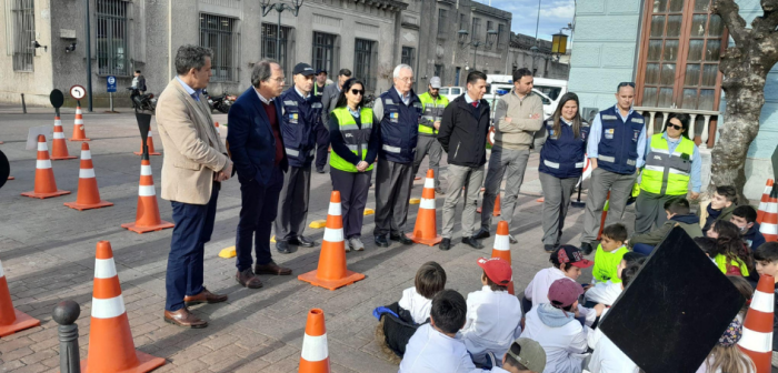 Autoridades de las Intendencias de Lavalleja, Rivera y Unasev presencian Escuela Vial itinerante