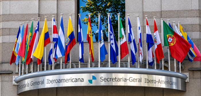 Banderas ibero-americanas en la Secretaría General Ibero-Americana Banderas de Iberoamérica