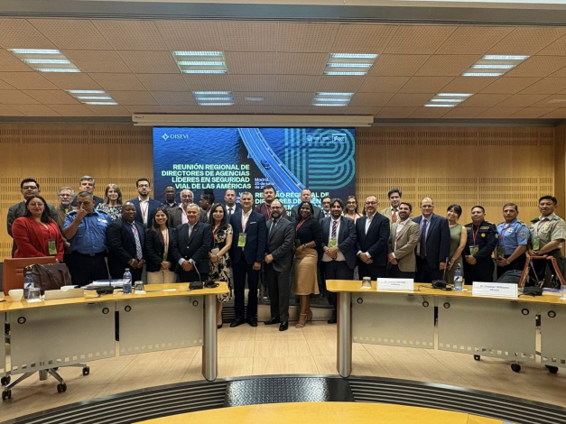 Autoridades participantes de la reunión conjunta del Observatorio, OMS y OPS.