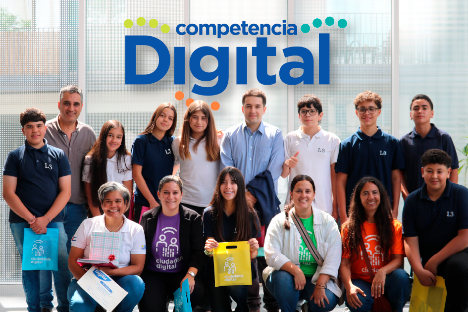 Competencia digital - estudiantes y referentes de pie