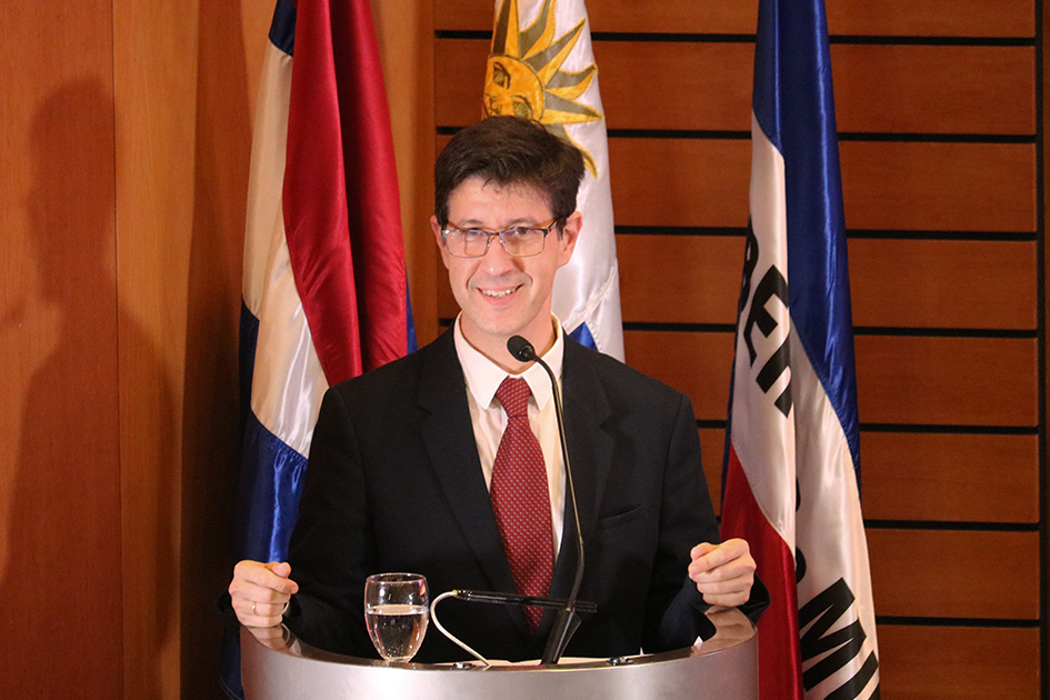 Gonzalo Sosa Coordinador de la URCDP abriendo el evento