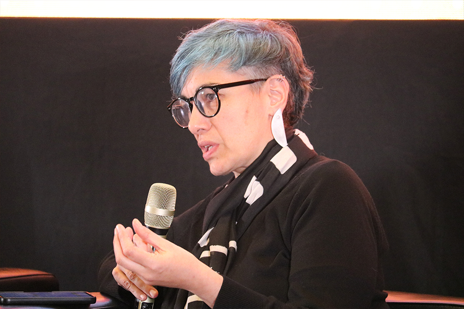 Patricia Díaz, coordinadora e investigadora de Laboratorio de DATYSOC exponiendo sus ideas