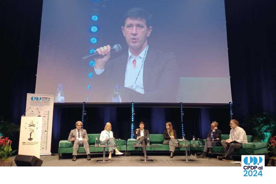 Gonzalo Sosa coordinador de la URCDP Gonzalo Sosa exponiendo en la Conferencia internacional sobre privacidad y protección de datos