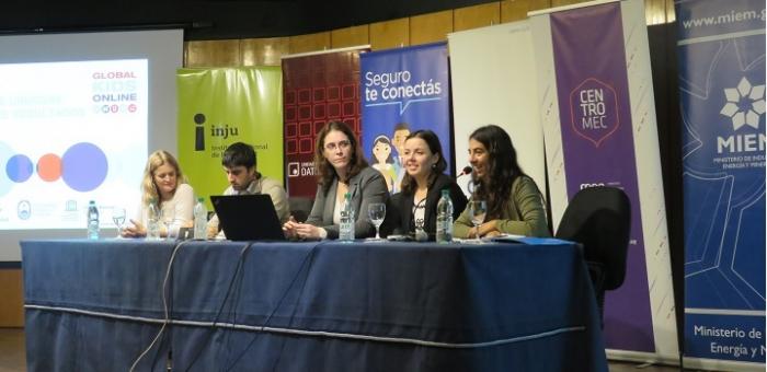 Integrantes de la mesa de El desafío de educar en el buen uso de Internet