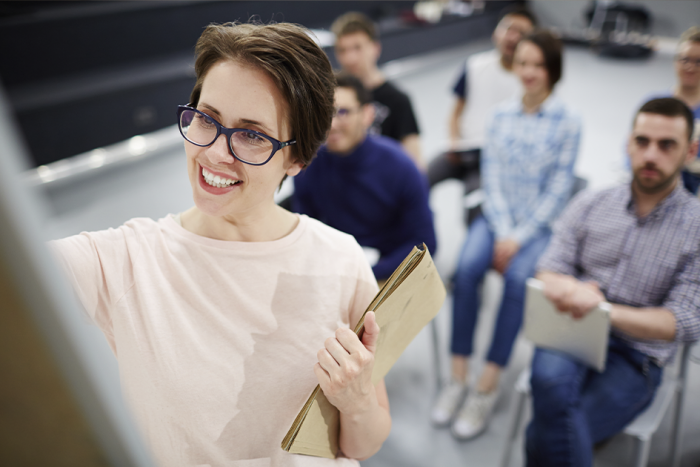 Personas durante una instancia de aprendizaje