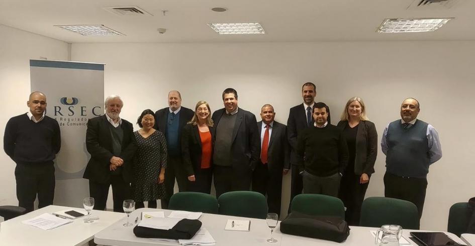 Delegación de Estados Unidos y equipo de trabajo de Uruguay Delegación de Estados Unidos y equipo de trabajo de Uruguay