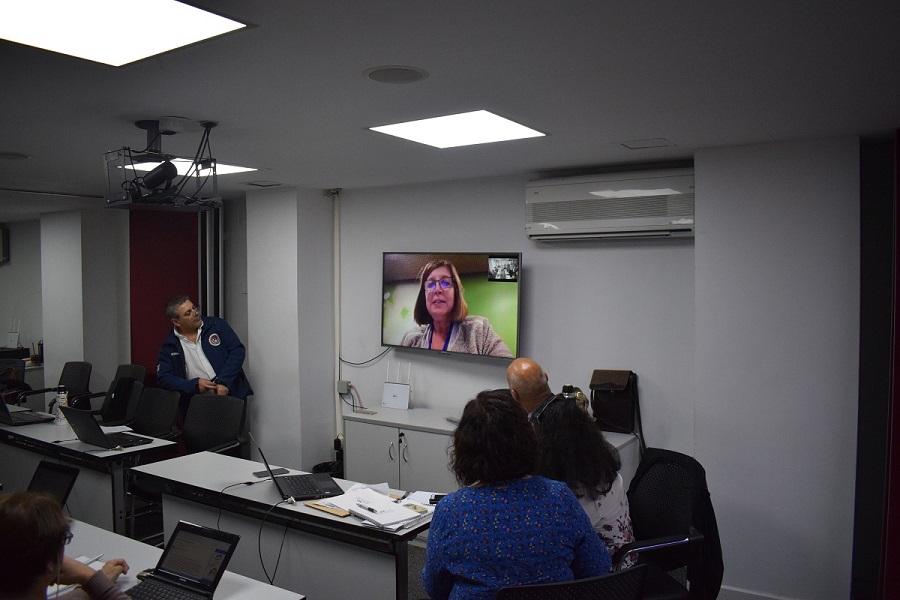 Comunicación con Dra. Serrana Bassini via Skype Foto Serrana Bassini via Skype
