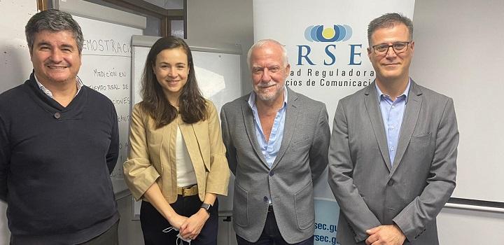 Comisión Directiva de URSEC y Director de la DINATEL Foto de la Comisión Directiva de URSEC y el Director de la DINATEL