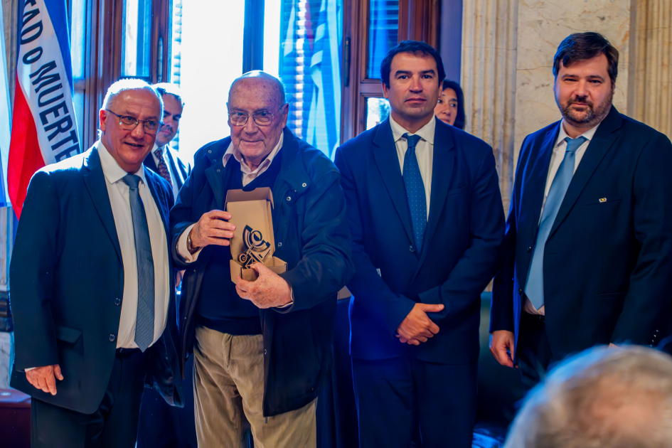 Directorio de URSEC con Gral. (R) Arq. Jaime Igorra