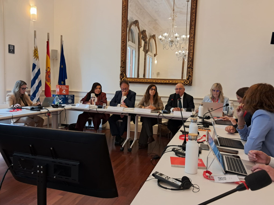 Mesa de apertura Ángel García Castillejo, Desireé Logroño Diná y Gonzalo Balseiro.