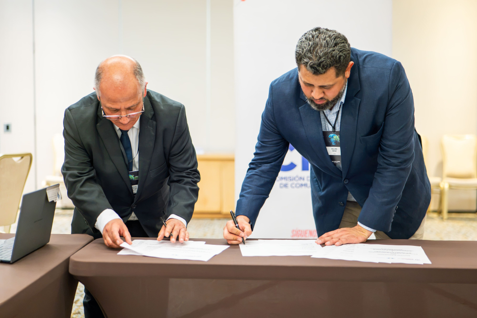 Momento de la firma