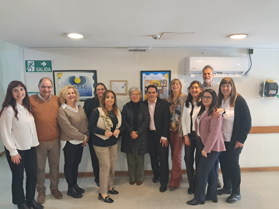 Comité de Género de Ursec junto al equipo de InMujeres Comité de Género de Ursec junto al equipo de InMujeres