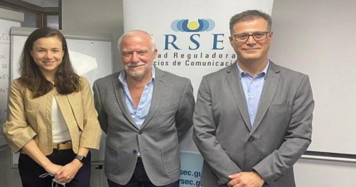 PRESIDENTA, VICEPRESIDENTE Y DIRECTOR DE URSEC PRESIDENTA, VICEPRESIDENTE Y DIRECTOR DE URSEC