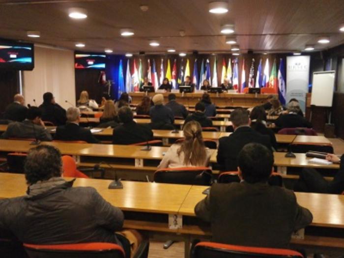 3° Jornada de Diálogo Postal. Foto durante la sesión de la reunión.