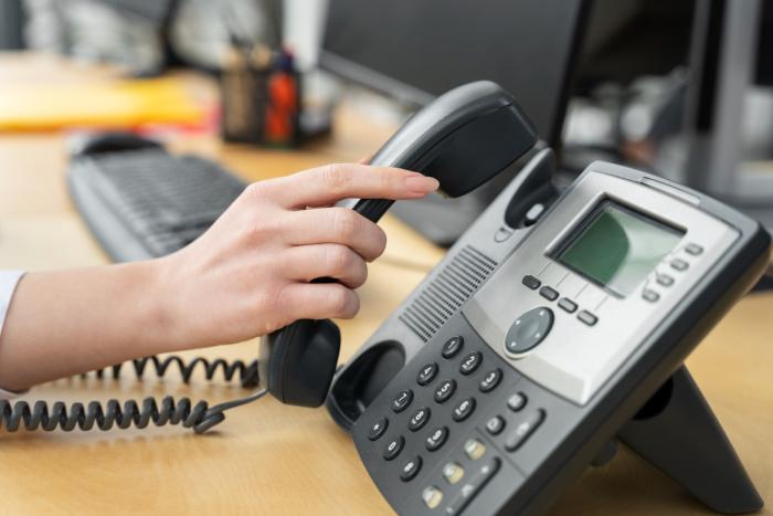 Imagen gratuita de Freepik.es. Consiste en un telefóno 