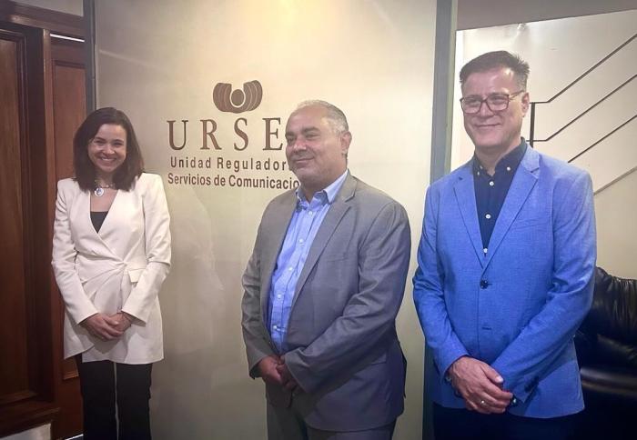 José Otero de 5G Americas y autoridades de URSEC Foto de José Otero de 5G Americas y autoridades de URSEC