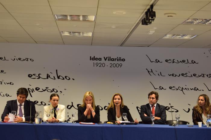 Firma del Acuerdo Marco de la Red de Regulación de la Competencia del Uruguay Foto de autoridades firmantes en el acto de la firma