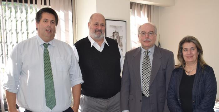 Visita del Director de la Oficina de Radiocomunicaciones de la UIT Imagen de Directorio de URSEC y el Director de la Oficina de Radiocomunicaciones de la UIT