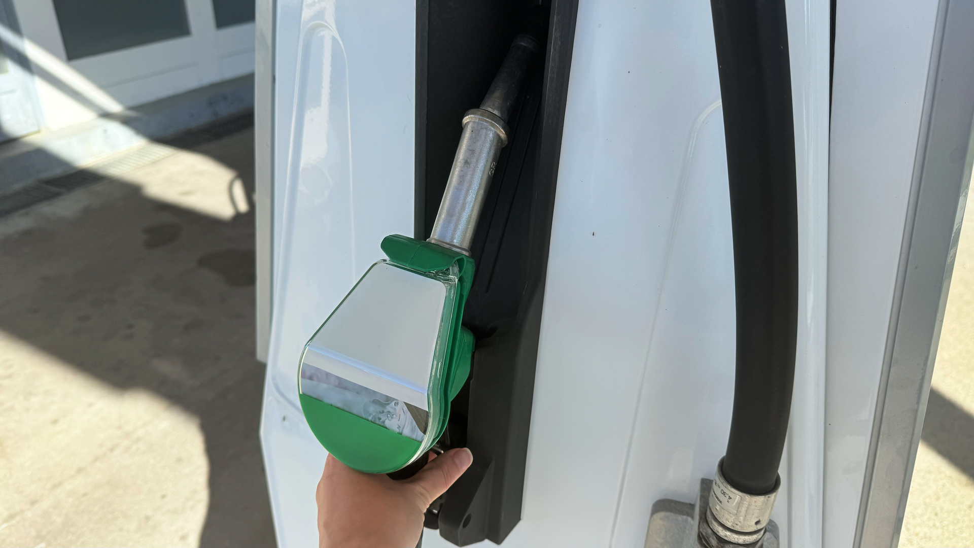 Surtidor de combustibles