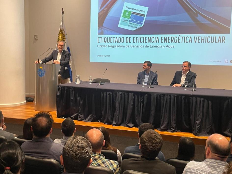 Charla Etiquetado de Eficiencia Vehicular Charla Etiquetado de Eficiencia Vehicular