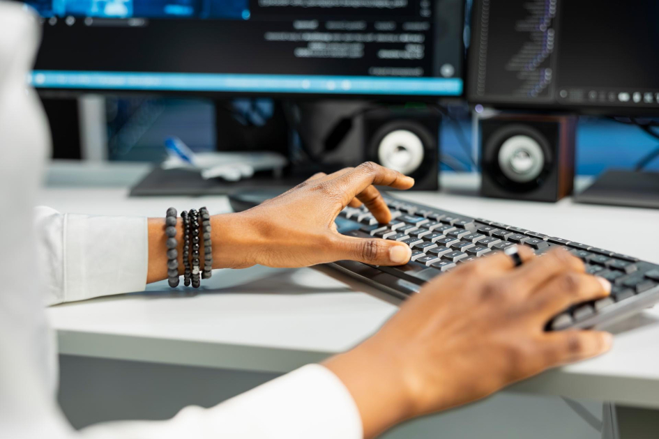 Personas trabajando