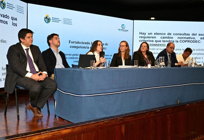 Panel sobre competencia
